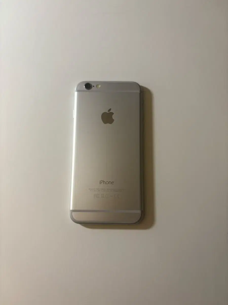 iPhone - iPhone6 シルバー16GB  ケースセット iPhone - iPhone6 シルバー16GB ケースセット